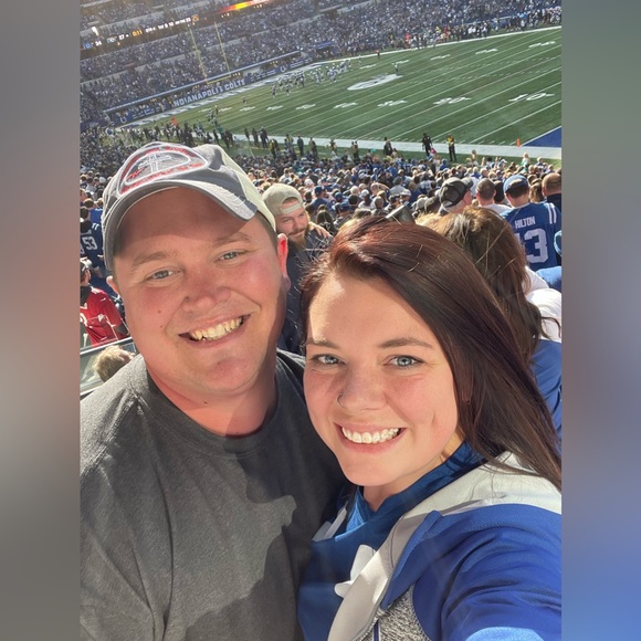 Meet your Posher! - Picture 2 of 3